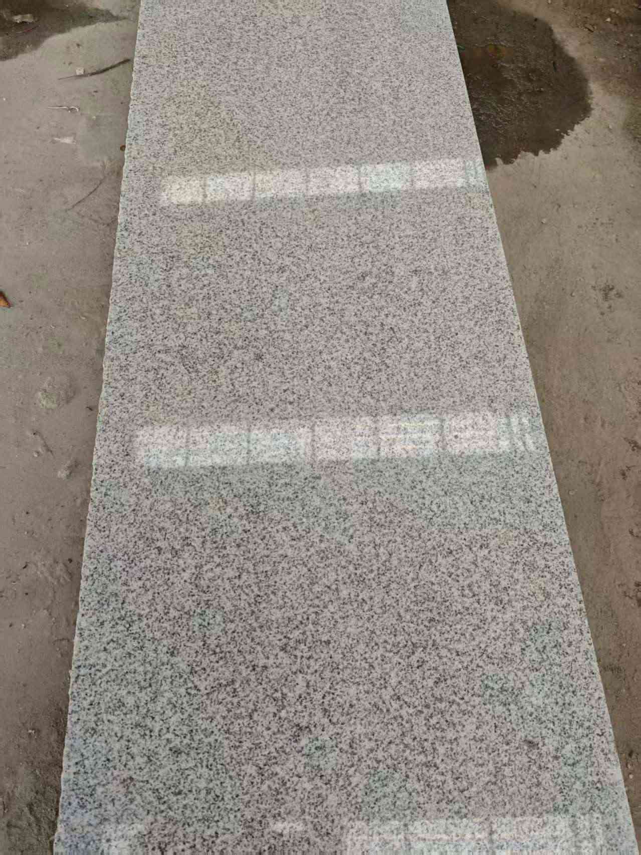 孝感芝麻白光面毛板